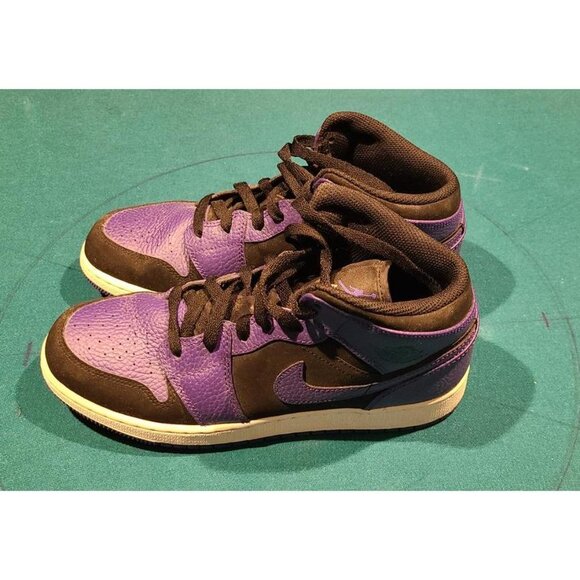 Air Jordan 1 Mid Dark Concord Size 7y - Picture 3 of 7